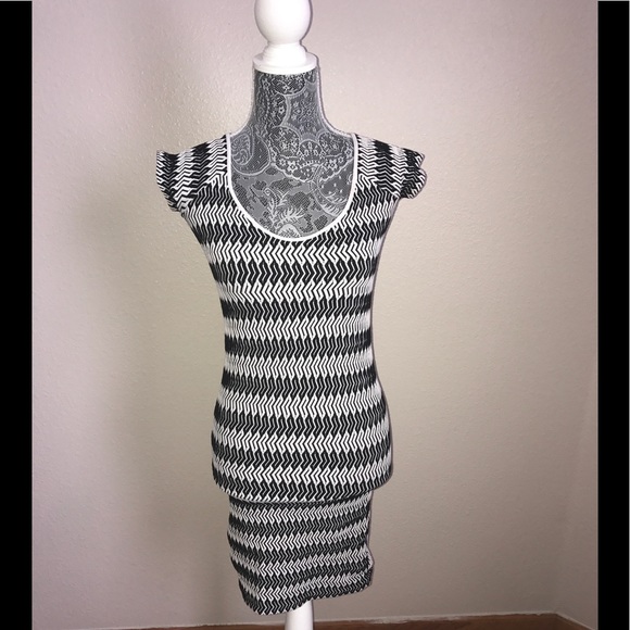 Bebe black and white bodycon dress - Picture 1 of 5